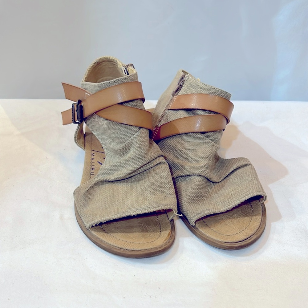 Summer sandals